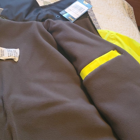 OccuNomix high Visibility Jacket - Picture 4 of 9